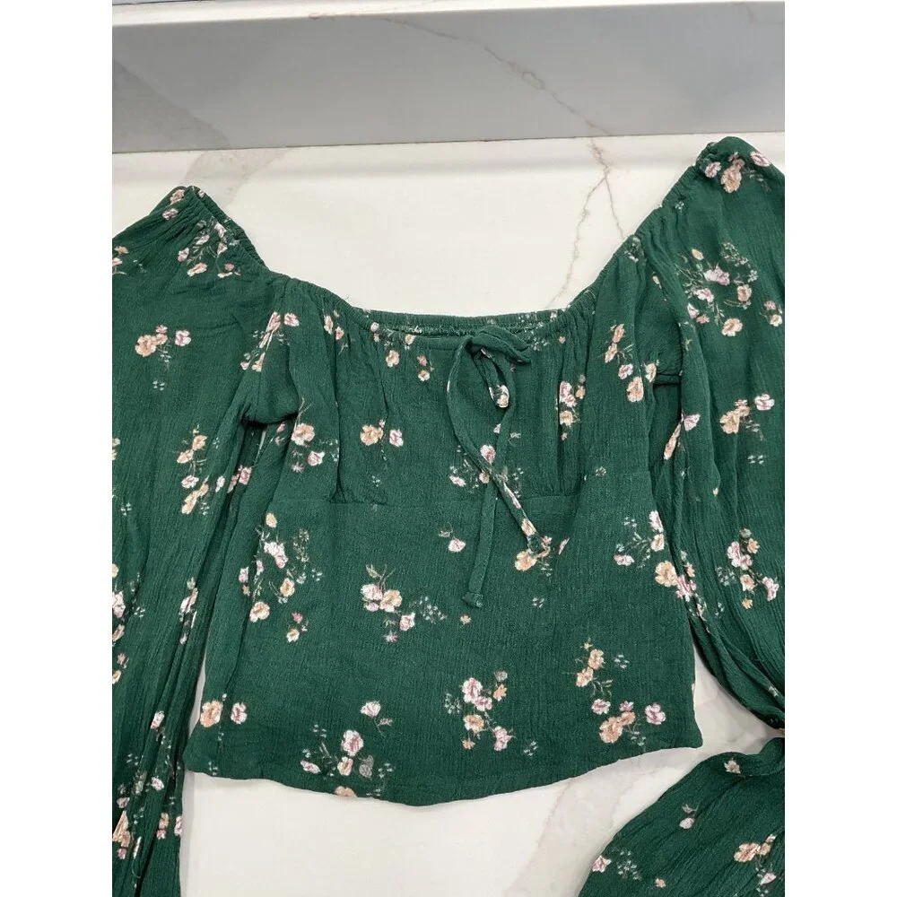 Abercrombie and Fitch Long Puff Sleeve Floral Cropped Blouse Size S Whimsygoth C